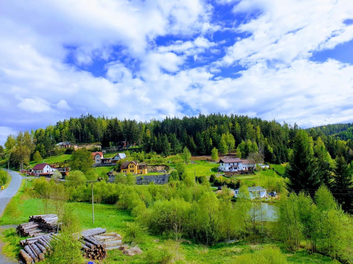 Penzion Lumis Nová Role Extérieur photo