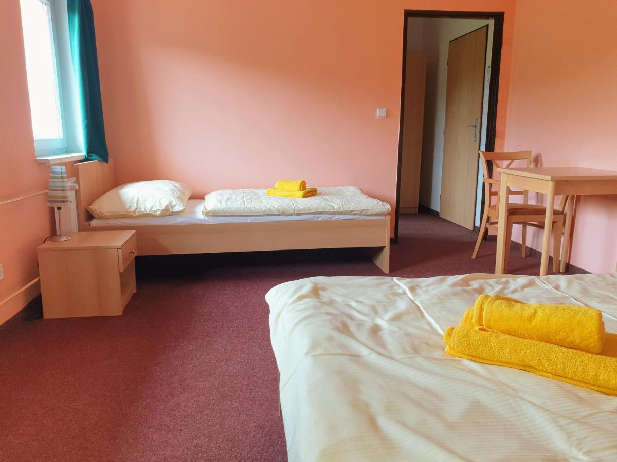 Penzion Lumis Nová Role Extérieur photo