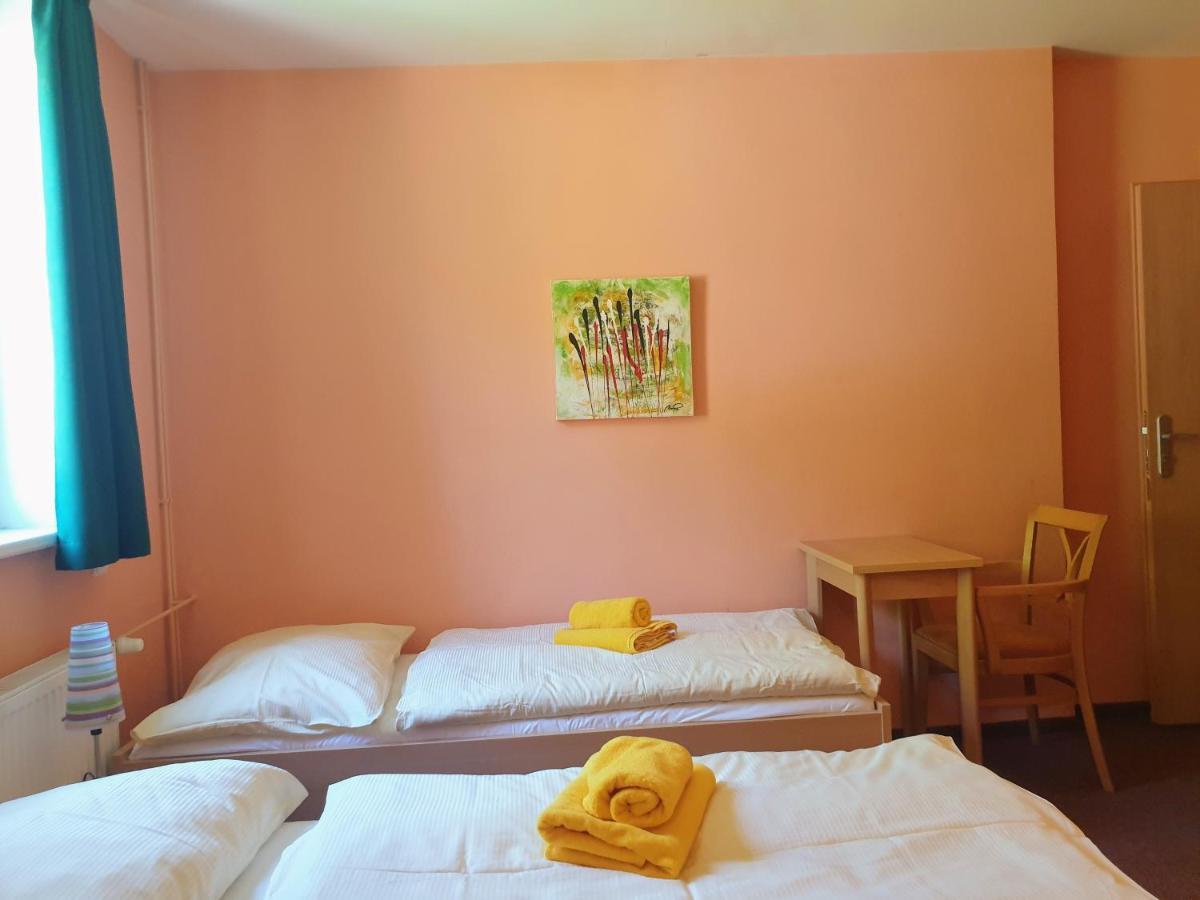 Penzion Lumis Nová Role Extérieur photo