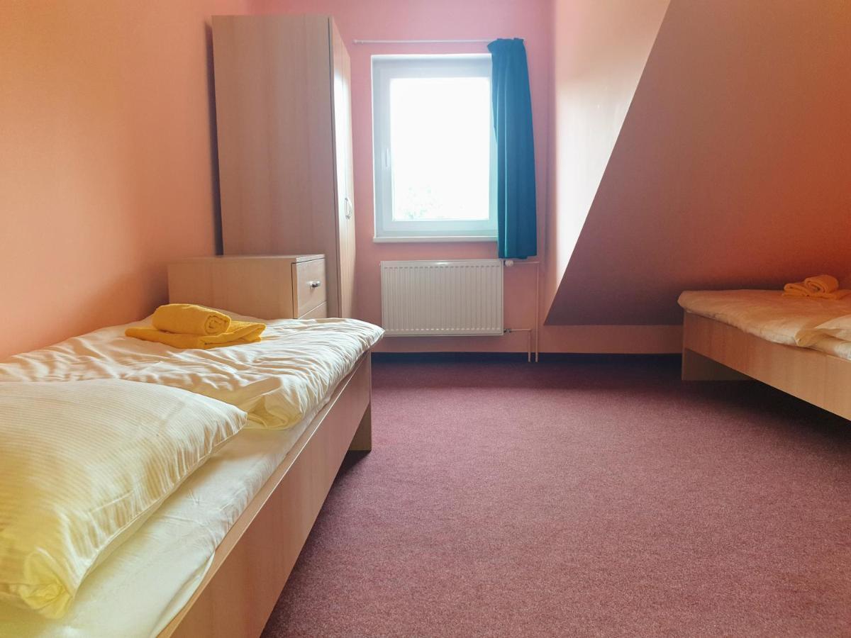 Penzion Lumis Nová Role Extérieur photo